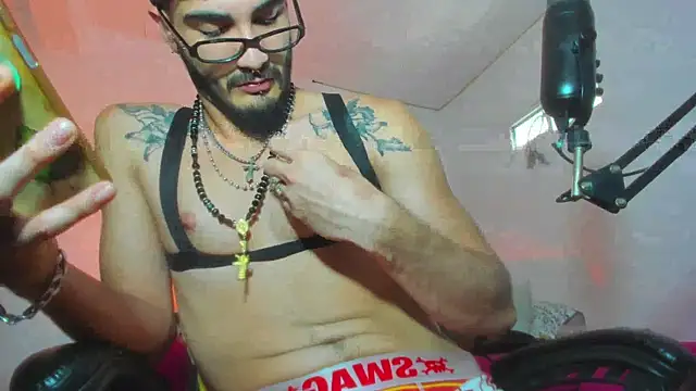 LovexJuxn_'s cam snapshot