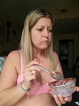 NikkiBlisss's cam snapshot