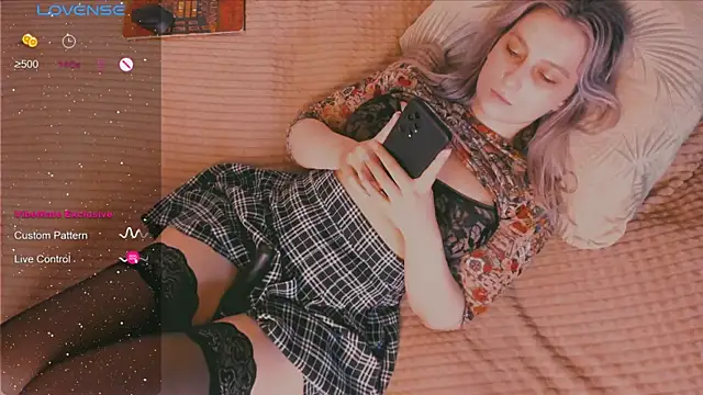 yoursugarbabe's cam snapshot