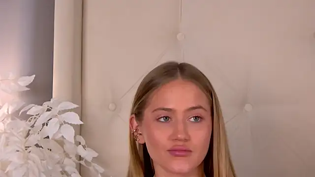 ur_wet_dreams's cam snapshot