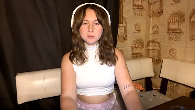 Tessa_Muse's cam snapshot