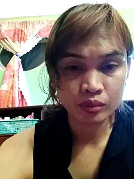 QueenSoreal live sex cam