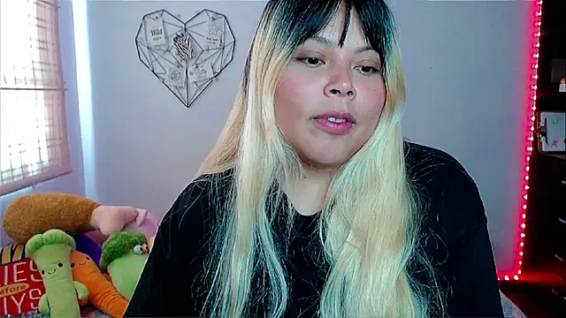 EllieMoonX's cam snapshot