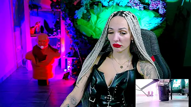 MonicaMaxwel's cam snapshot