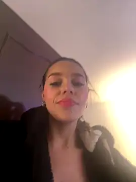 Aleja_bloom's cam snapshot