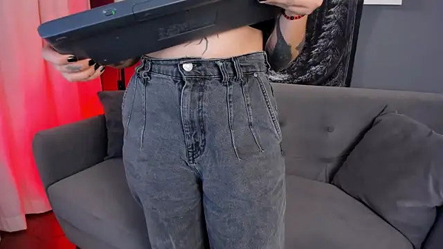 flower_smith_'s cam snapshot