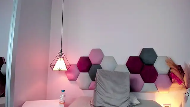 EloiseQuinn's cam snapshot