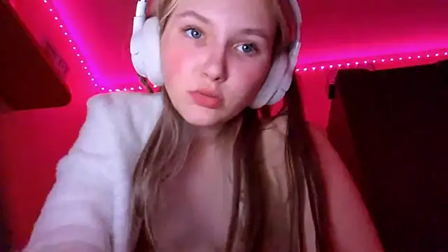 KarinRobertson's cam snapshot