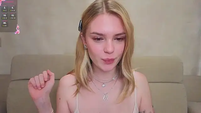 Cyberheart_'s cam snapshot