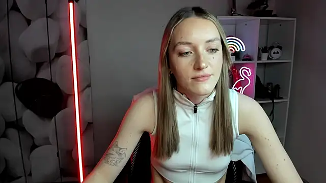 EvelynBlond's cam snapshot