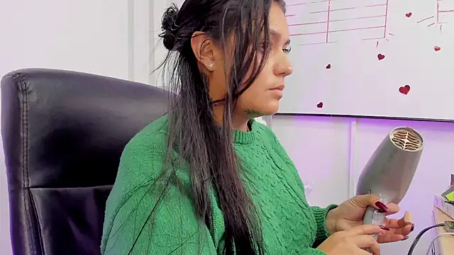 eimi_rosse18's cam snapshot