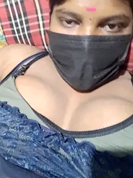 divyatamil143's cam snapshot