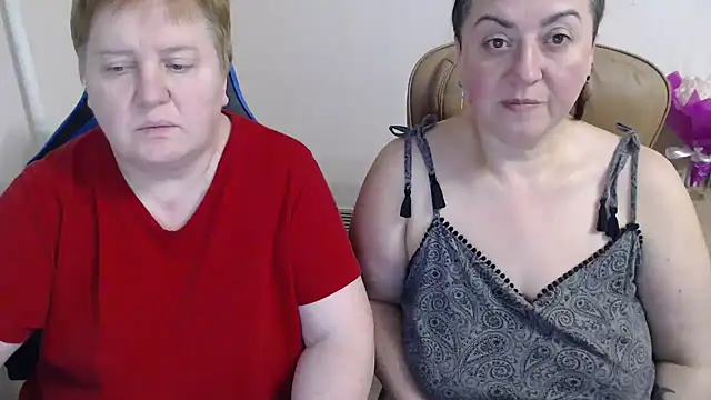 Bertie_Adeline's cam snapshot