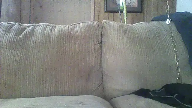 luke_thighwalker2469's cam snapshot