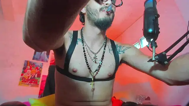 LovexJuxn_'s cam snapshot