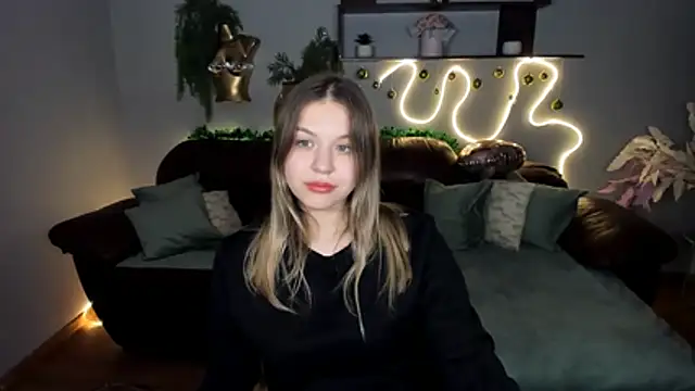 SimaHeaven's cam snapshot