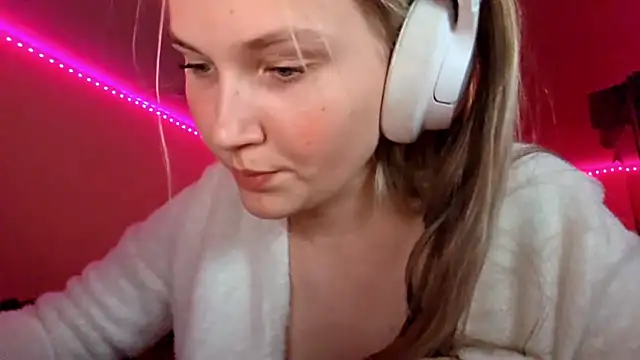 KarinRobertson's cam snapshot