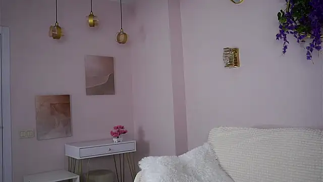 SunnivaCovil's cam snapshot