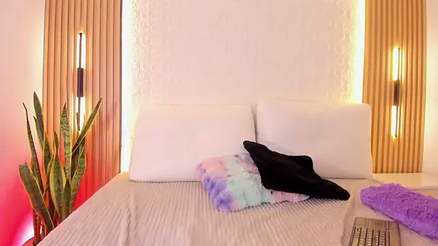 celeste_wayne's cam snapshot