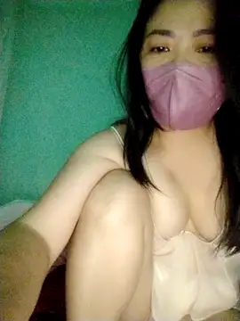 Emi-Gina's cam snapshot