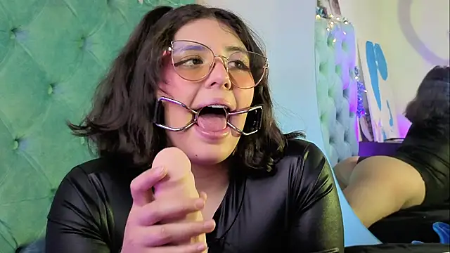 Paola_Lyon_'s cam snapshot