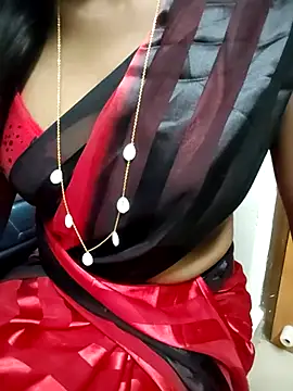 Tamilmallu-duskygirl03's cam snapshot