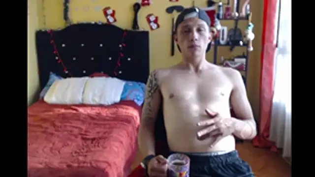 Violet_And_Smith's cam snapshot