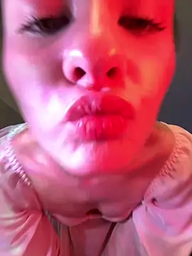 bigJuicyPussy live sex cam