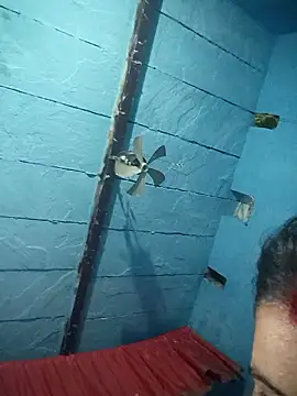 Chinki_pande's cam snapshot