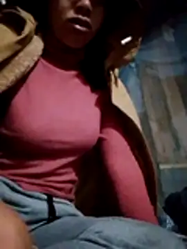 TRIEUTRIEU20's cam snapshot