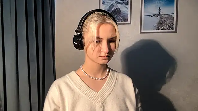 Cindi_Jacobs's cam snapshot