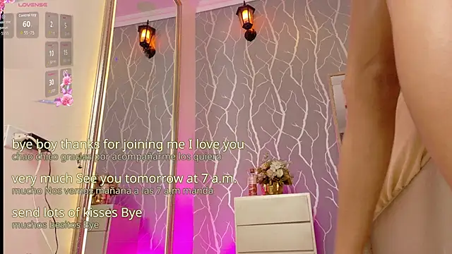 Julia_rivers's cam snapshot