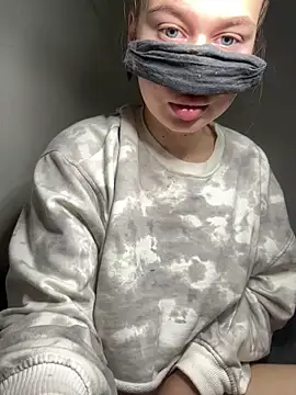 Mikki5P live sex cam