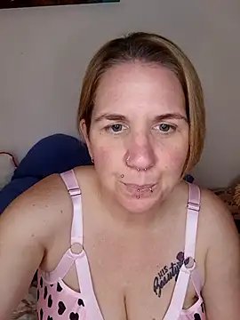 LaceyWestxx's cam snapshot