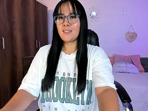 thaily_22's cam snapshot