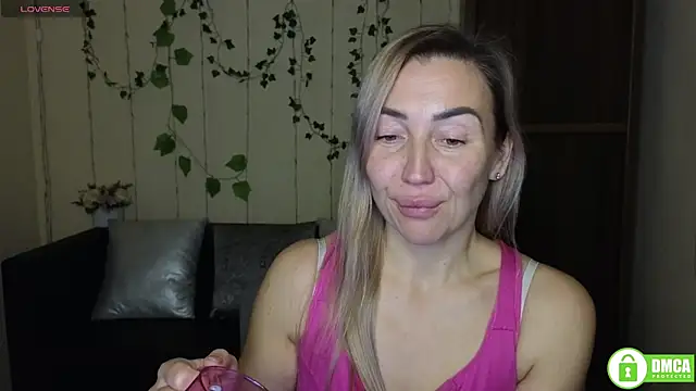 Kiss_julli88I's cam snapshot