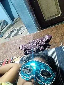 divyatamil143's cam snapshot