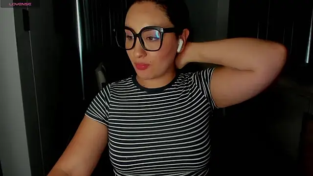 AnushaKumari live sex cam