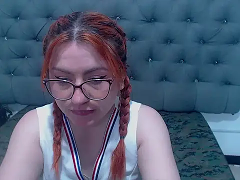 XxMiaSexxyHotxX's cam snapshot