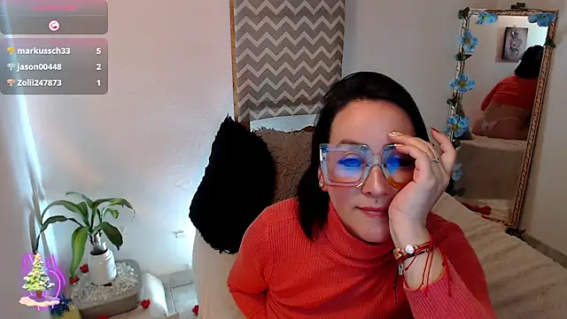 kiara_bermont's cam snapshot