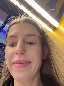 kira_mia's cam snapshot