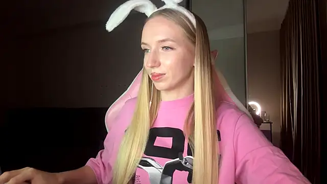 LaceDream's cam snapshot