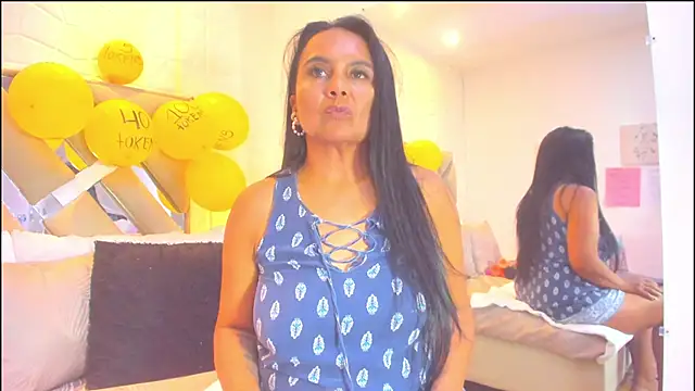 raquell_moore's cam snapshot