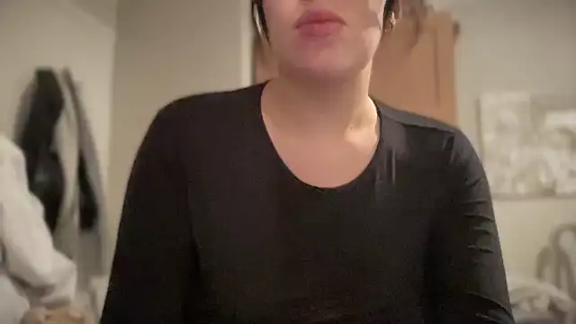 LillyLouisaUK's cam snapshot