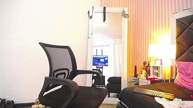 ViictoriaJones_'s cam snapshot