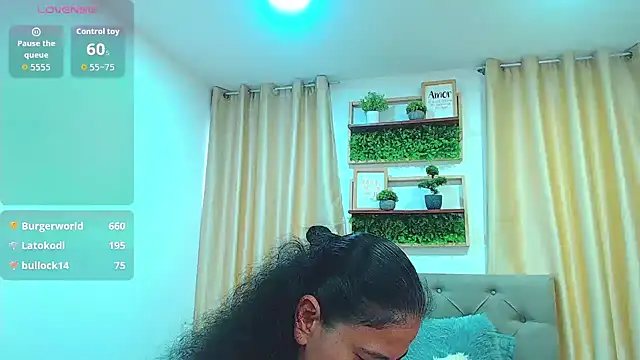 sasi_luna's cam snapshot