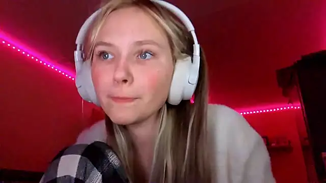 KarinRobertson's cam snapshot