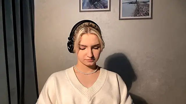 Cindi_Jacobs's cam snapshot