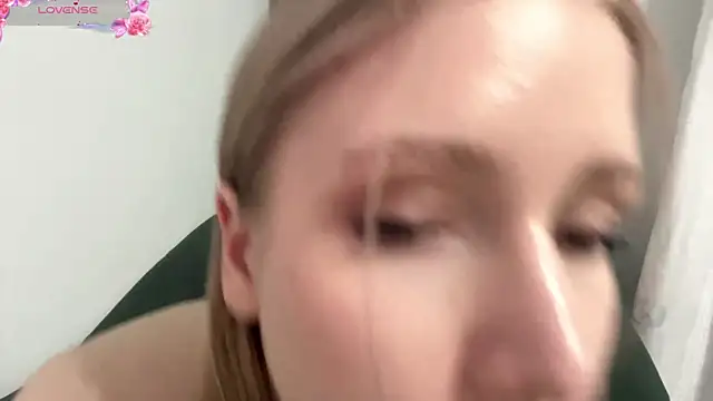 Alice_meow15's cam snapshot