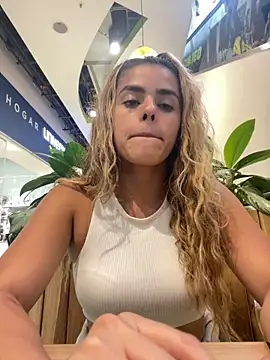 ZoeJohnsoon's cam snapshot